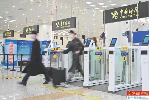 内地将提高自香港、澳门进境居民旅客携带行李物品免税额度