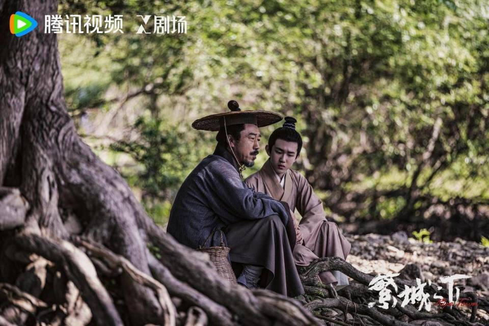 比如去年《显微镜下的大明》《繁城之下》对于明朝江南市井风貌细节