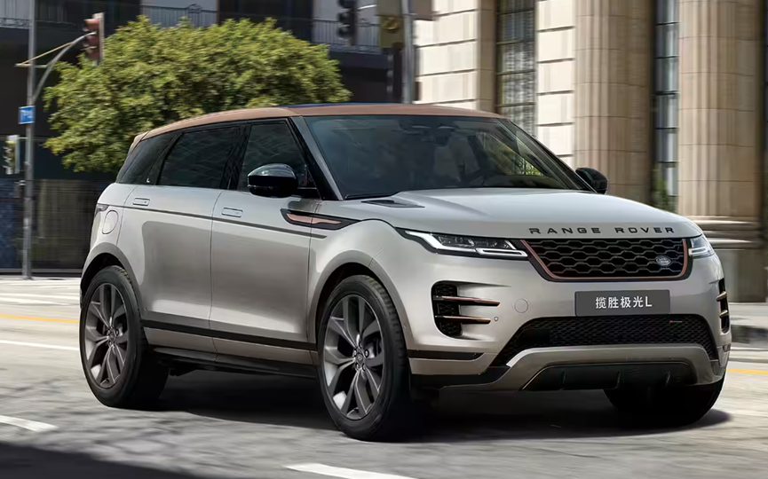 从外观设计上看,路虎极光采用了路虎家族式轮廓设计,整体造型时尚动感