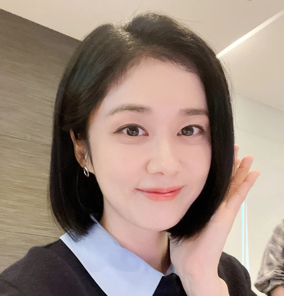 43岁张娜拉的状态保养得也太好了!