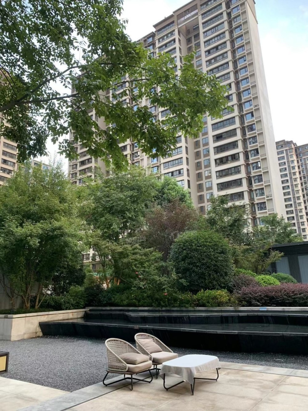 乐山美的珺御府售楼处电话:400-016-9676转6666-售楼处地址-详情电话