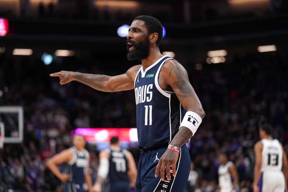 欧文今天送出11助攻 追平季后赛生涯单场助攻纪录