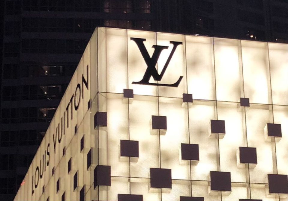 福州海关一旅客携带316个旧lv包入境被查二手奢侈品消费激增这一行有