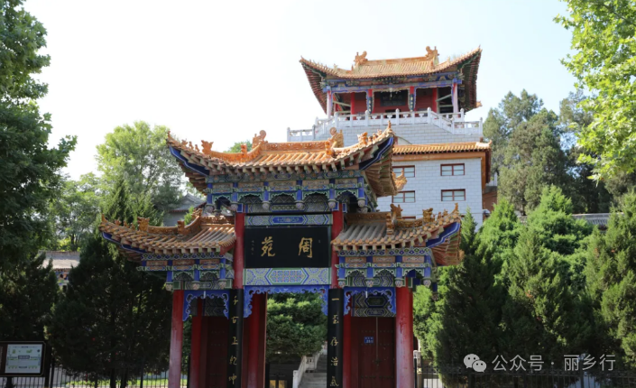 古灵台·荆山森林公园是国家4a级景区,位于平凉市灵台县,景区自灵台