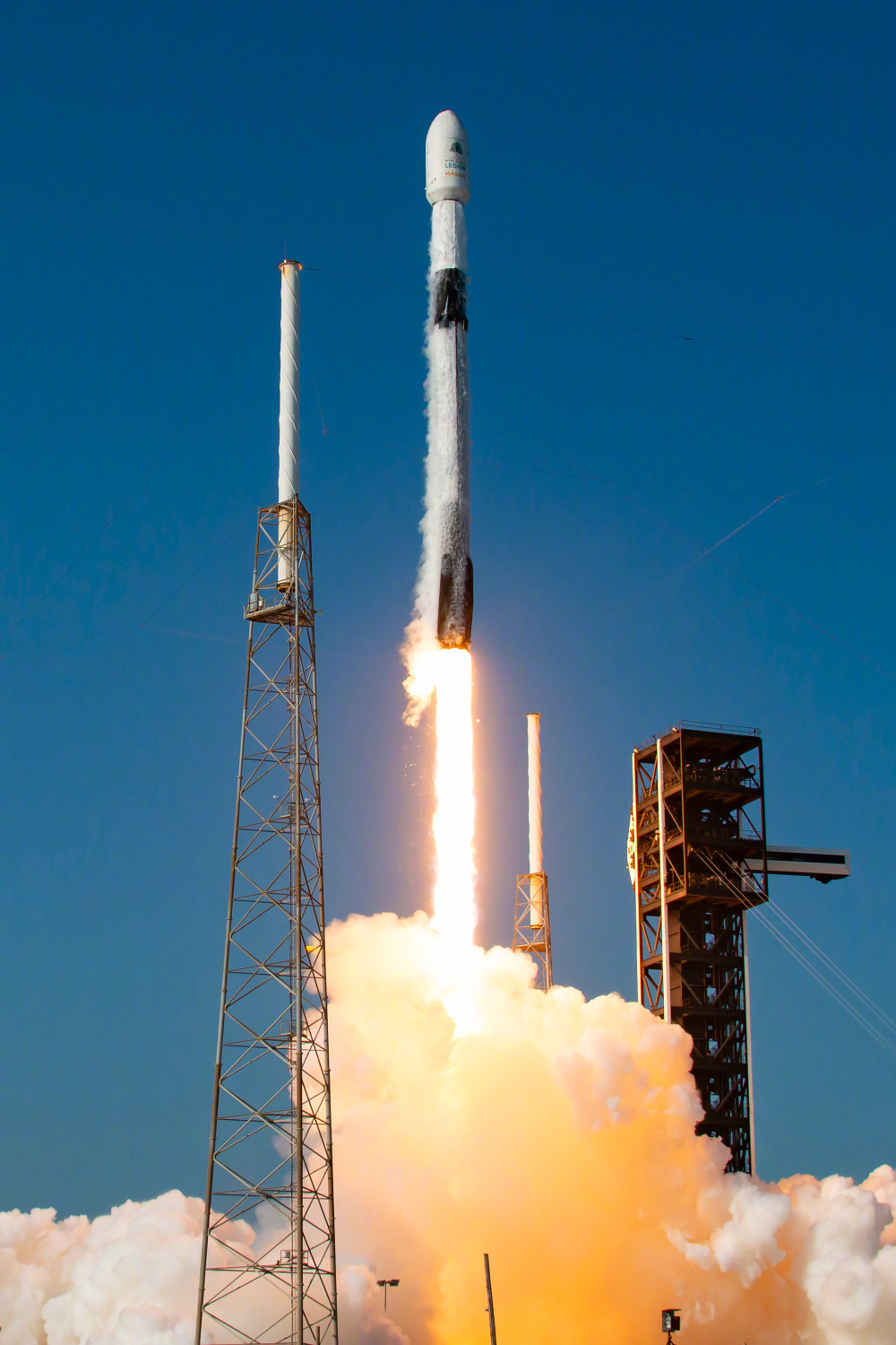 9:00),在美国东南沿海卡纳维拉尔角太空军基地slc-40工位,"猎鹰九号"