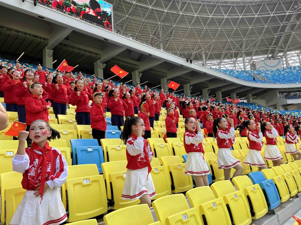 激情与文明并行 创全国最美赛场_腾讯新闻