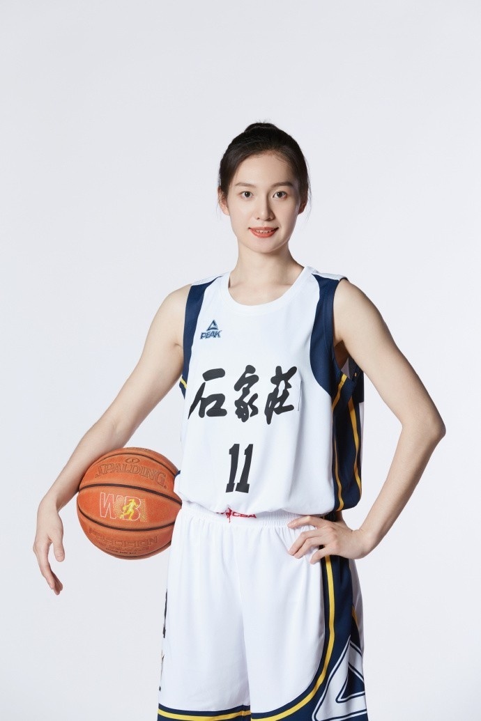 河北女篮球员郭子瑄晒定妆照:又是一年wcba 新赛季加油_腾讯新闻