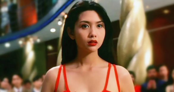 99年,邱淑贞和王晶分手后,下嫁给了身价10亿的富豪沈嘉伟,有人嘲笑