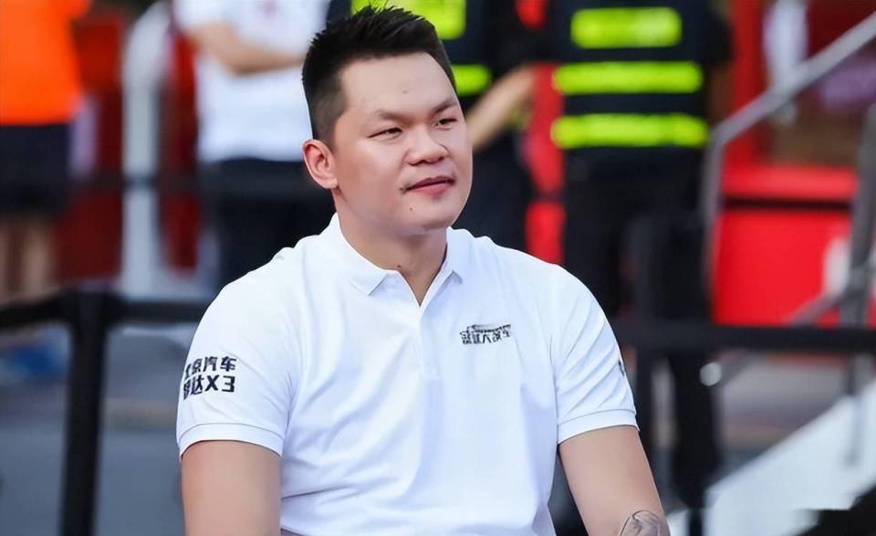 恭喜杜锋朱芳雨广东三分射手张皓嘉伤后复出第三外援助力争冠