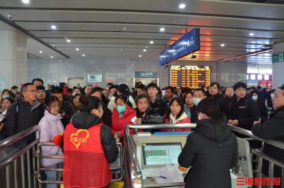 温暖回家路丨长沙汽车西站90班线恢复发班