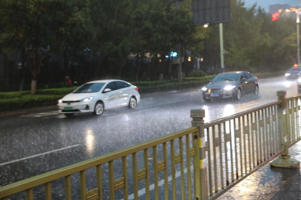 下雨了,要下大雨了!