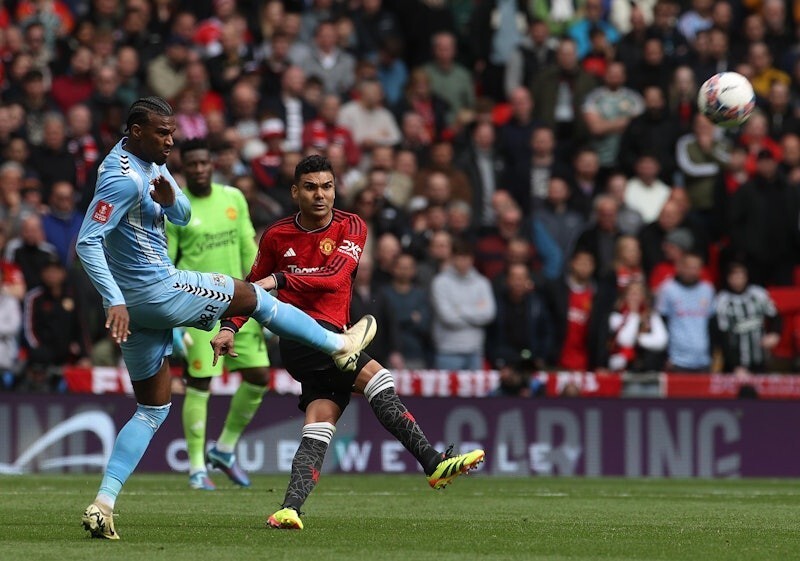 曼联神奇"崩盘",点球大战险胜考文垂,闯入足总杯决赛对决曼城