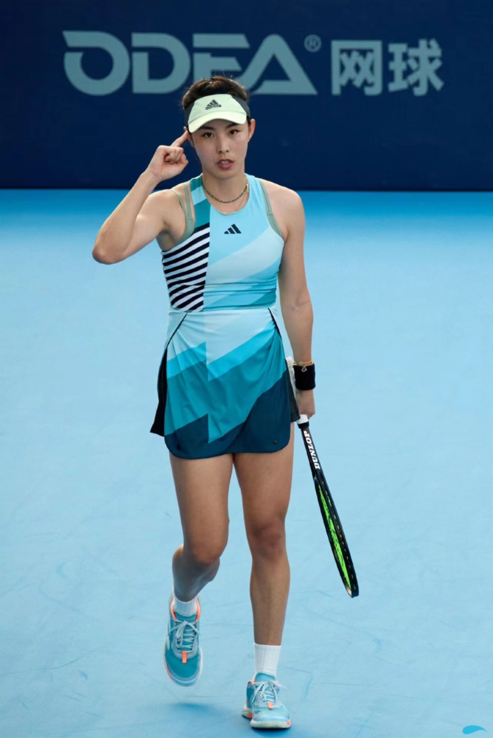 中巡赛总决赛王蔷不敌郭涵煜,无缘复出两连胜!_腾讯新闻