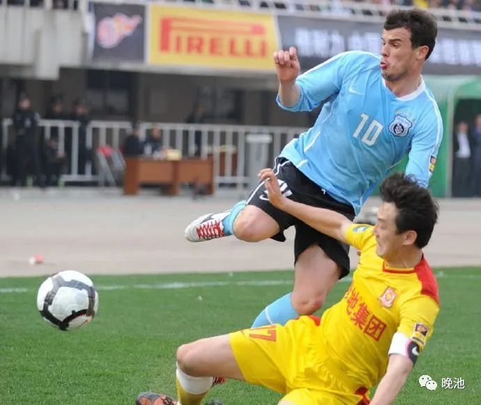 大连足球史上今天2010年梅萨国米旧将卡隆中超首秀破门实德11陕西2010