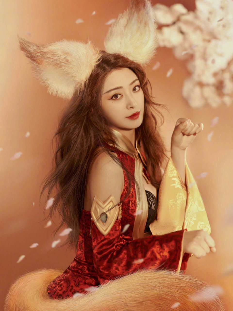 张含韵cos王昭君,宛如冰雪女王,气质绝佳,比妲己还原度高太多