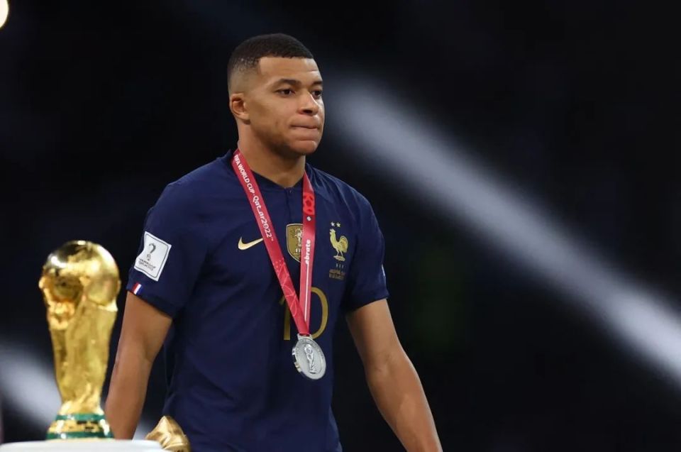 姆巴佩个人也是这般想法,只是法国队输给了阿根廷