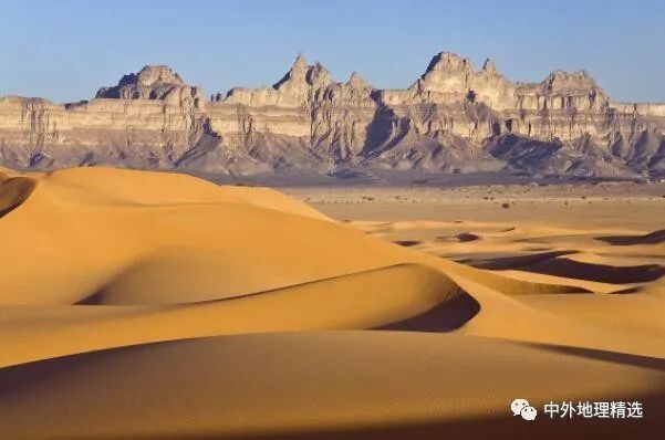 利比亚沙漠阿拉伯沙漠这片位于埃及东部,撒哈拉沙漠东缘部分的沙漠,又