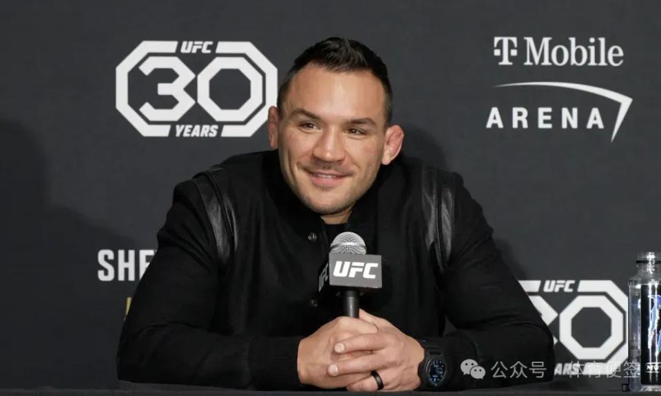 骨头琼斯写小作文驳斥被逮捕的虚假报道