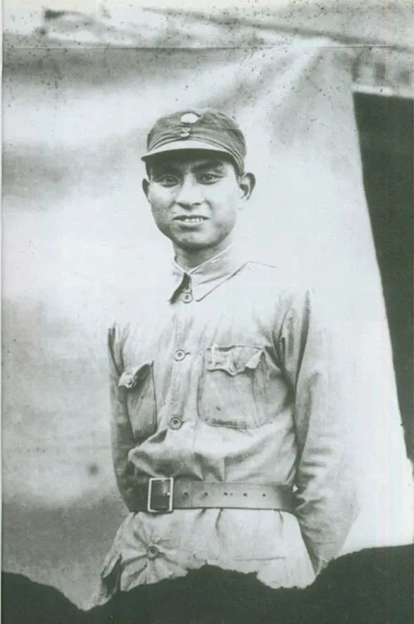 杨勇：百战百胜的开国上将，威名赫赫的“三杨”之一，勇冠三军深受毛主席喜爱_腾讯新闻
