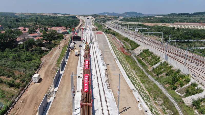 潍烟高铁正式进入全线铺轨阶段 胶东半岛沿海高铁即将成环-腾讯新闻