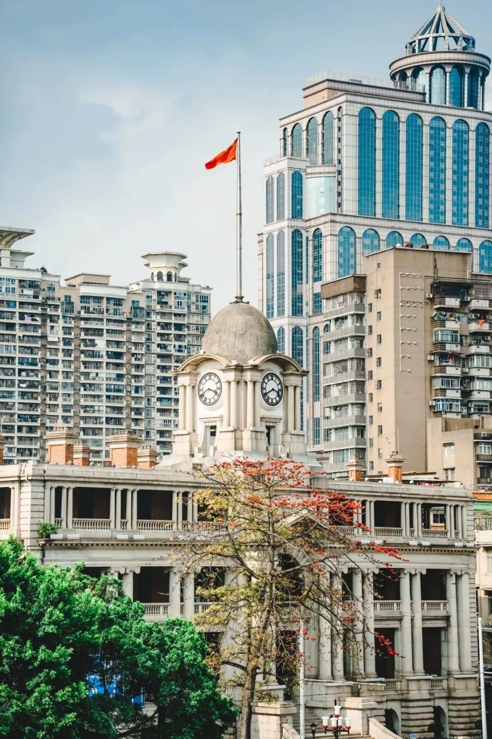 在广州,完成地铁直达的环球旅行