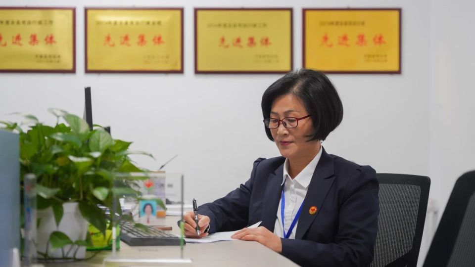 11年调解纠纷5000余件 平阳金牌调解员上榜"浙江好人"_腾讯新闻