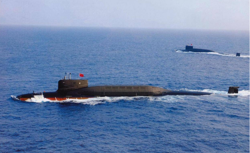 094a型战略核潜艇水面航行时龟背现象明显战力却异常强悍
