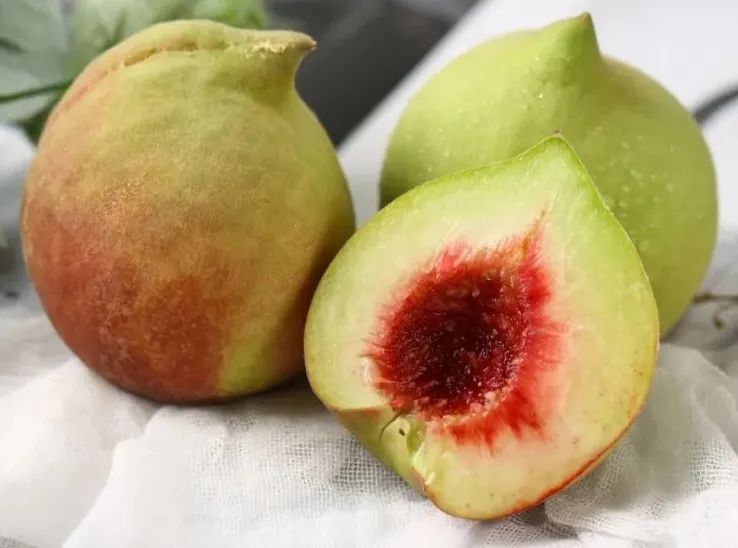 头茬蒙自鹰嘴桃抢鲜上市!呆萌可爱,满口蜜甜