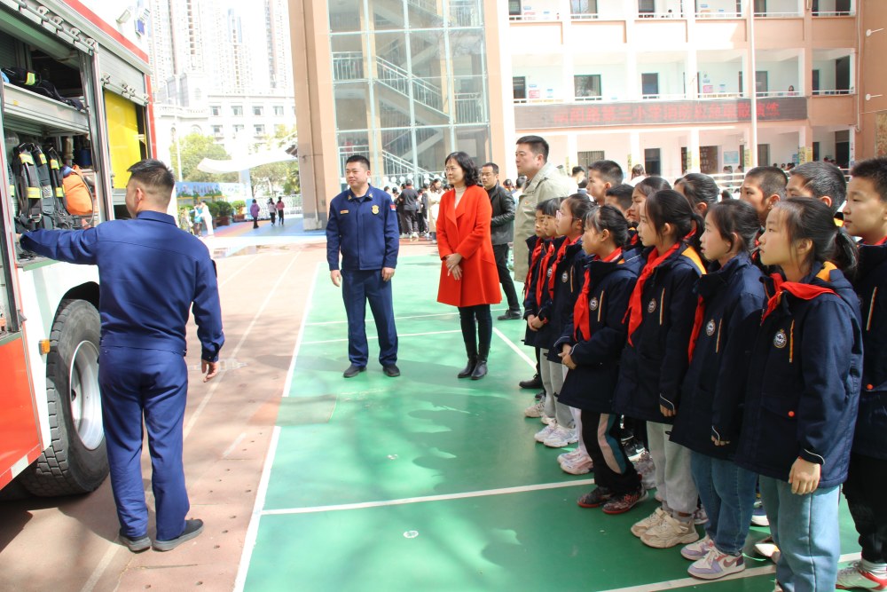 以"演"筑防,以"练"护航,南阳路第三小学开展消防应急疏散演练
