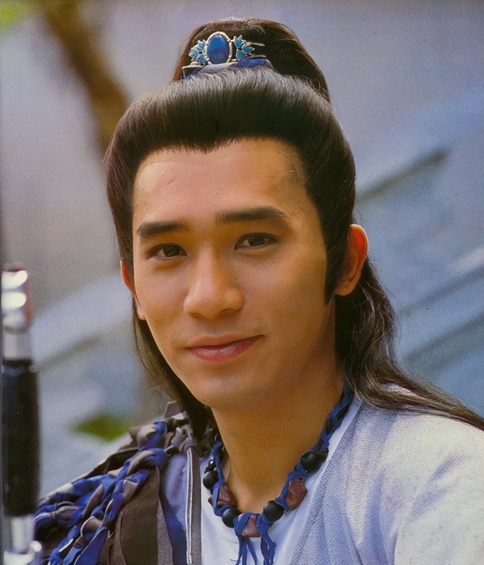 饰演张无忌,而认识了黎美娴并追求对方,结果两人拍摄完《绝代双骄》后