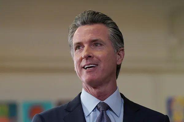 根据美国加利福尼亚州州长办公室发布的声明,美国加利福尼亚州州长