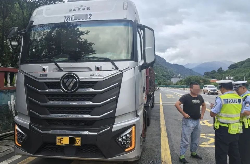 9名货车司机疲劳驾驶  大理高速交警提醒:困了别硬撑