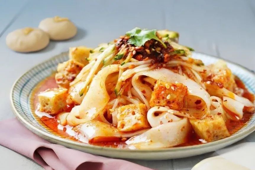 茅奖作家 | 贾平凹:吃凉皮别忘记带手帕,否则吃罢一嘴红