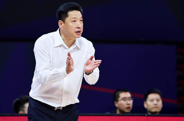 李春江高压之下经常口吐芬芳,一些球员也开始表达不满