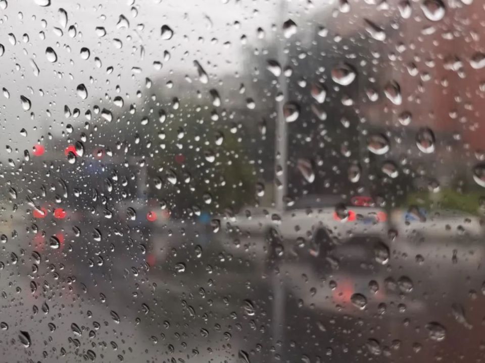 7℃同时气温下滑明显部分地区还下起了濛濛细雨天气阴沉