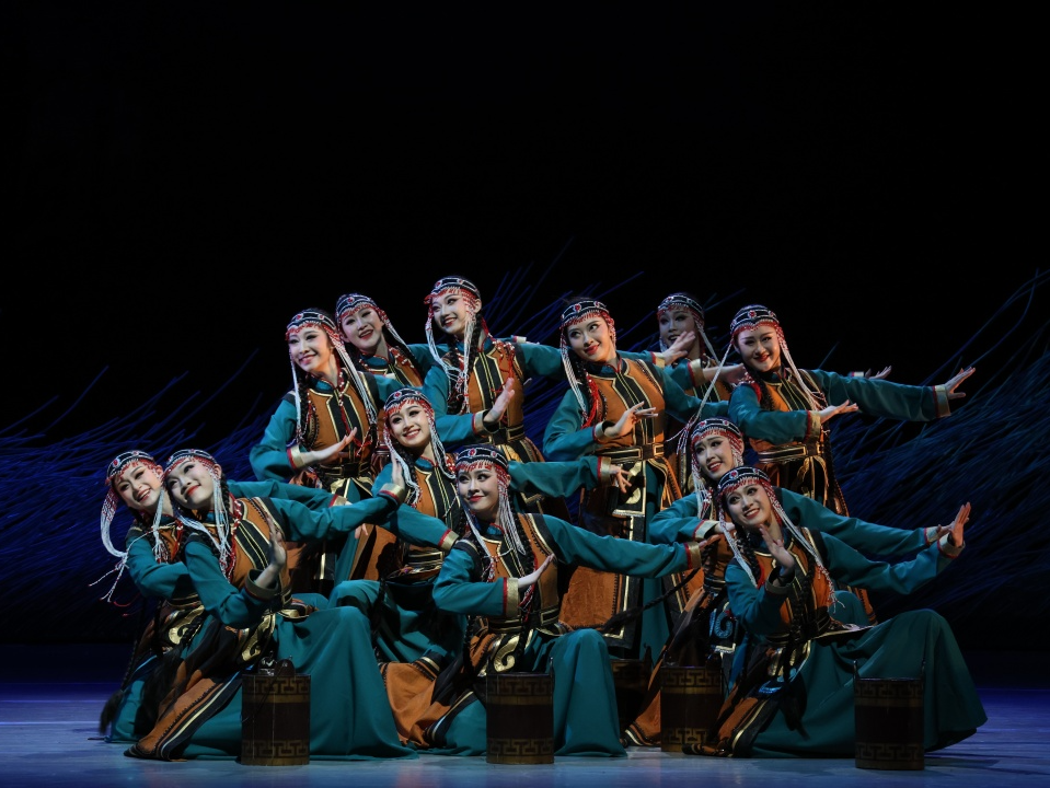 "东方舞神""人民的艺术家"贾作光舞蹈作品经典再现!