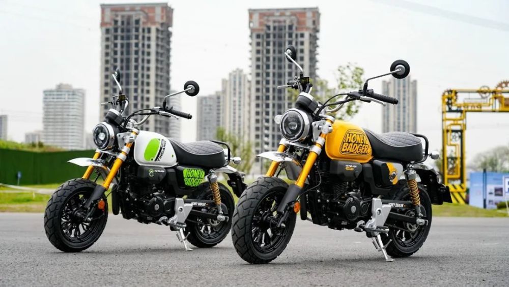 售价9980元国产迷你摩托新欢银钢蜜獾正式上市