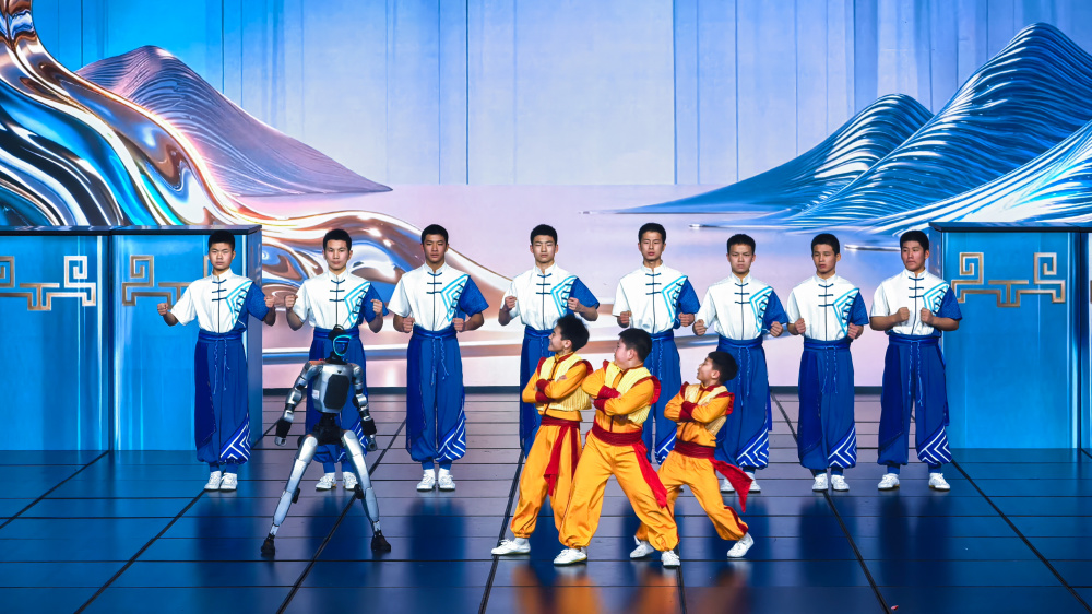 春晚节目《武BOT》揭秘：中原功夫何以让机器人拥有武魂_腾讯新闻