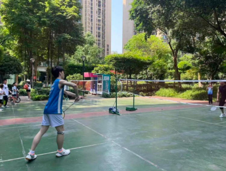重庆渝北区龙塔街道:"羽你相约,乐享运动"羽毛球比赛举行