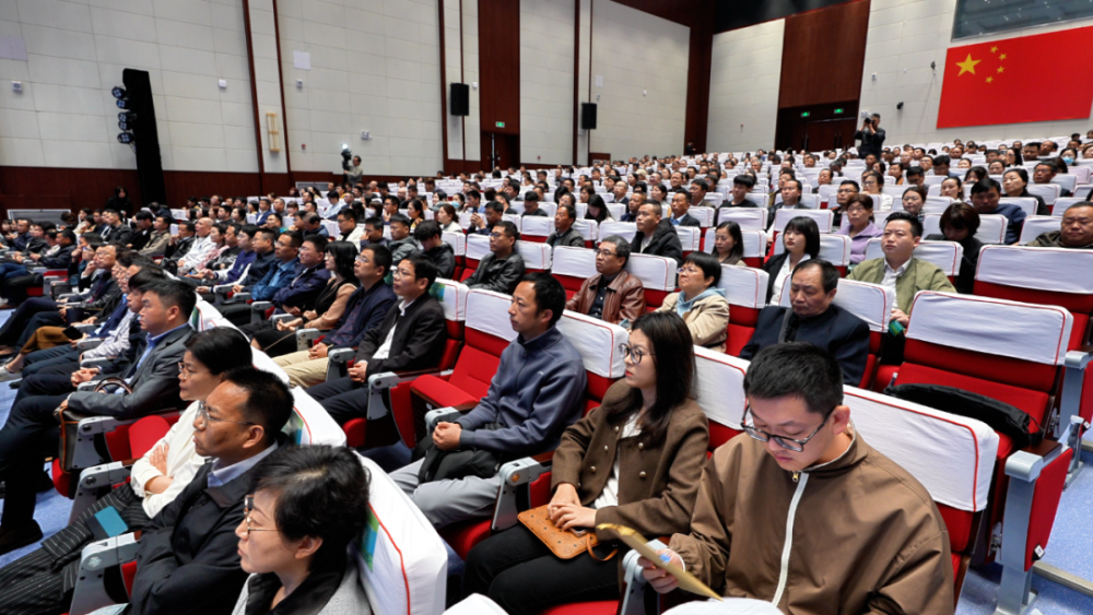 本次大会由中共黄山市委,黄山市人民政府指导,市委宣传部,市委网信办