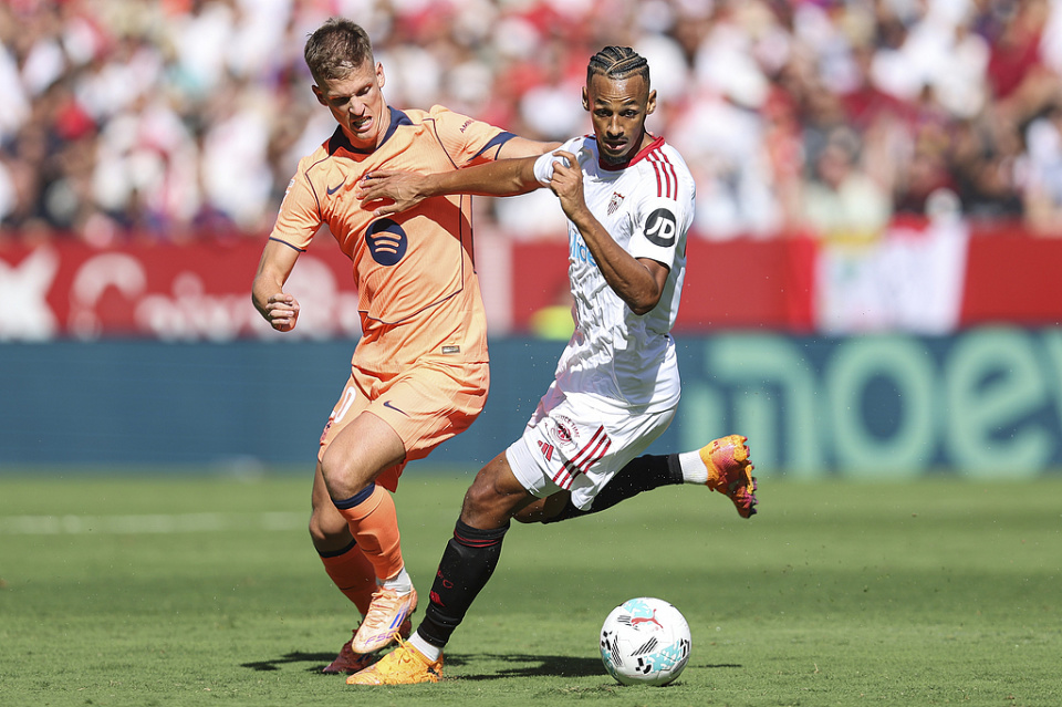 昔日王牌变水货？巴萨大腿状态掉线，弗里克肠子悔青？