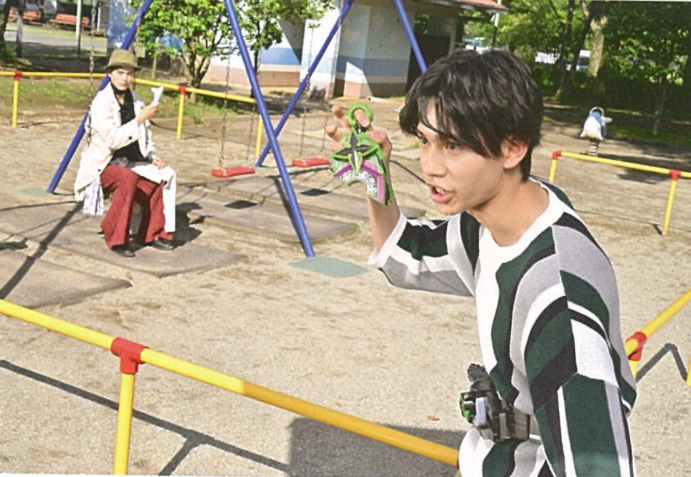 假面骑士极狐剧场版新情报主角团集体穿越黑九尾狐vs武士刀太狸