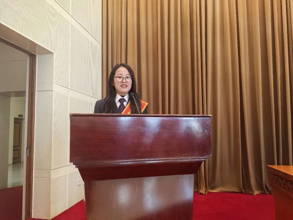 “全国三八红旗手”那曲市气象局党范妮：在雪域高原守初心绽芳华_腾讯新闻