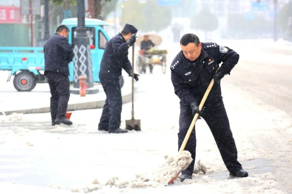 辅警冬季服装图片图片