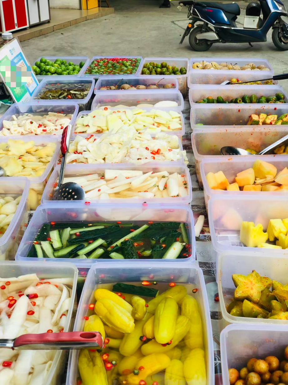 梧州市龙圩区这一家开了二十几年的酸嘢,你有吃过吗?