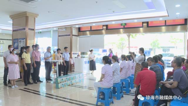 此次活动时间为5月21日至6月20日,包含100份免费健康证体检,100份免费