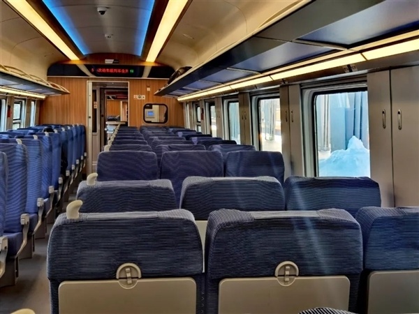 具体时刻如下:赣州至北京(d740次)列车每日15:12从赣州站始发,途经