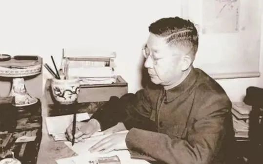 与高人交流记录(三十五|老舍:幽默是灵魂的解药_腾讯新闻
