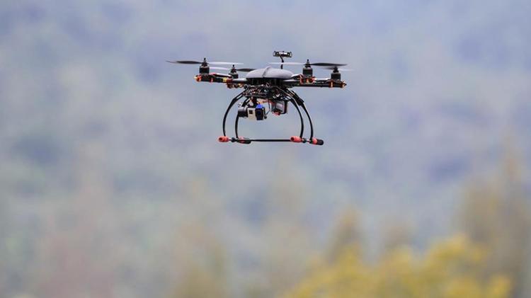 无人机"黑飞"隐患巨大,上海代表团:应建立综合监管平台_腾讯新闻