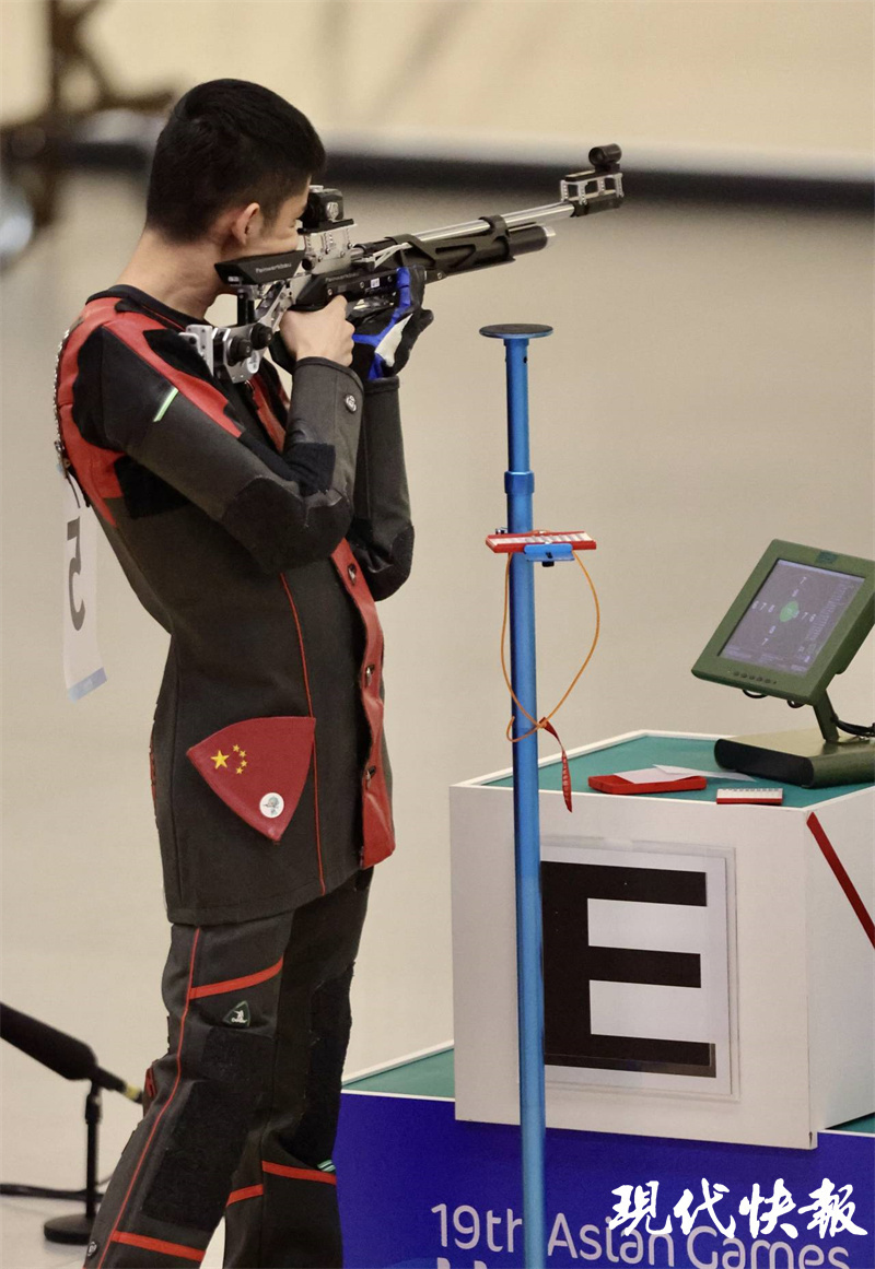 打破世界纪录!江苏射击名将盛李豪斩获10米气步枪冠军